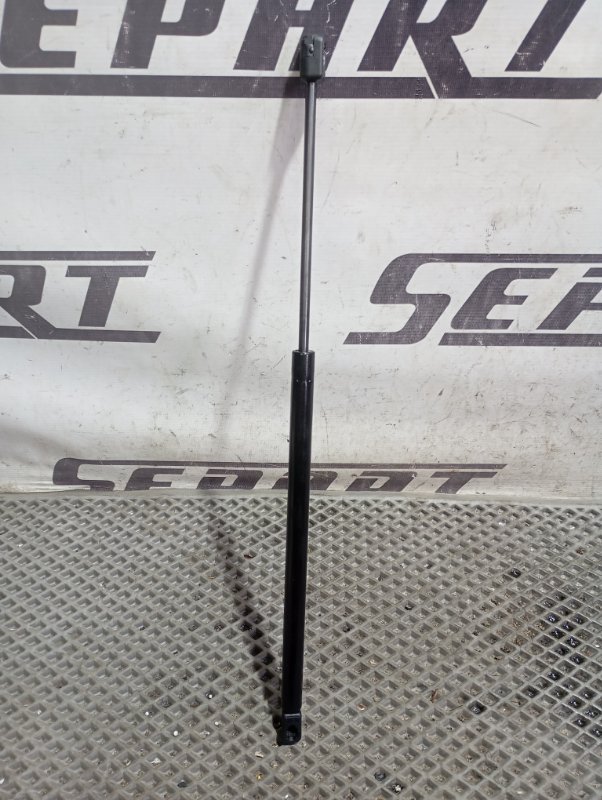 Амортизаторы капота Volkswagen Touareg 2006 GP