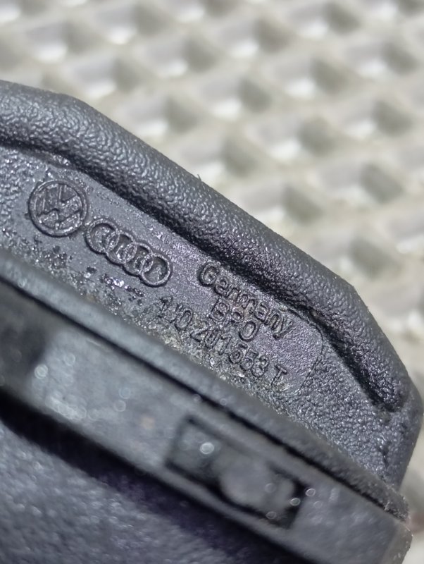 Крышка топливного бака Volkswagen Touareg 2006 GP