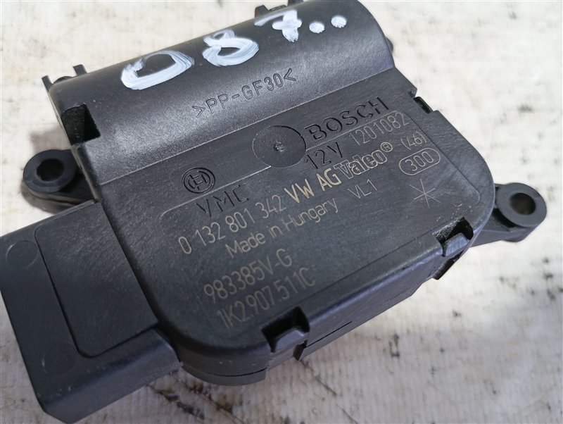 Сервопривод заслонки печки Volkswagen Passat 2008 B6