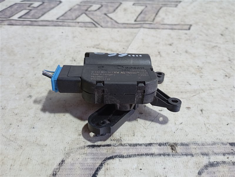 Сервопривод заслонки печки Volkswagen Passat 2012 B7