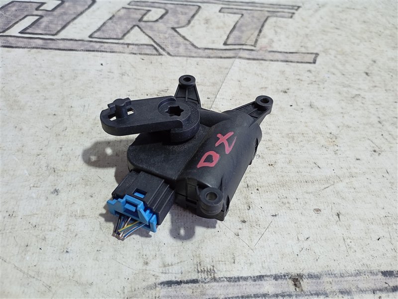 Сервопривод заслонки печки Volkswagen Passat 2012 B7