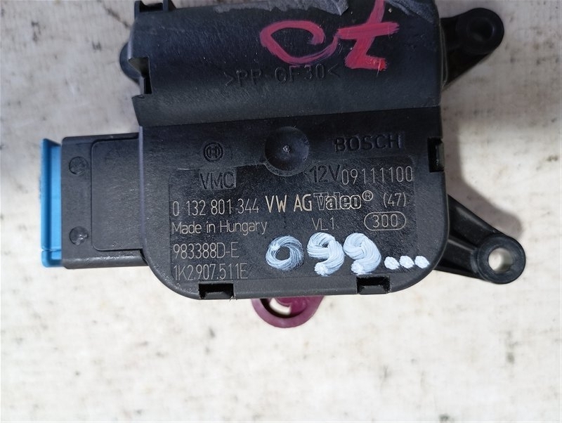 Сервопривод заслонки печки Volkswagen Passat 2012 B7