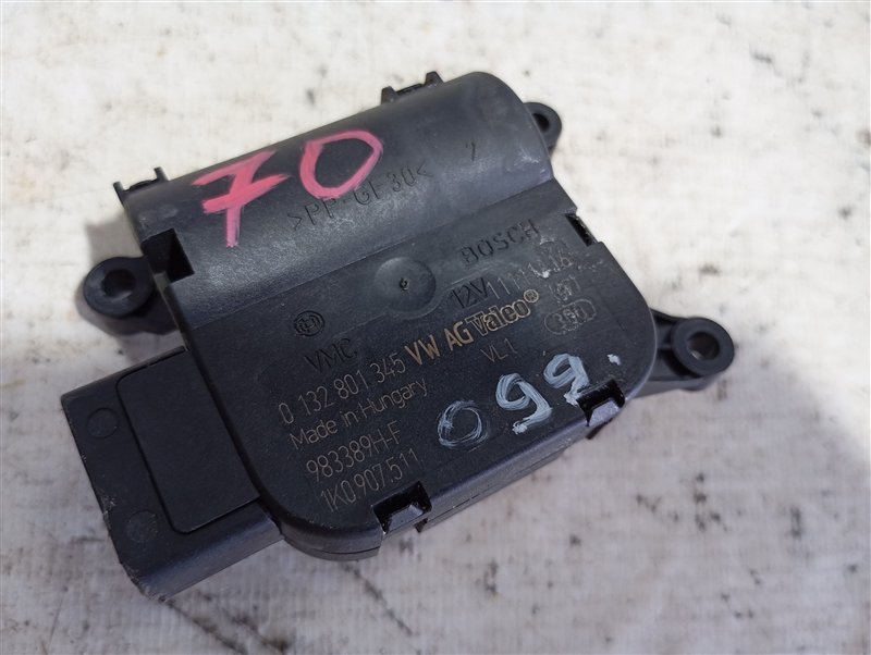Сервопривод заслонки печки Volkswagen Passat 2012 B7