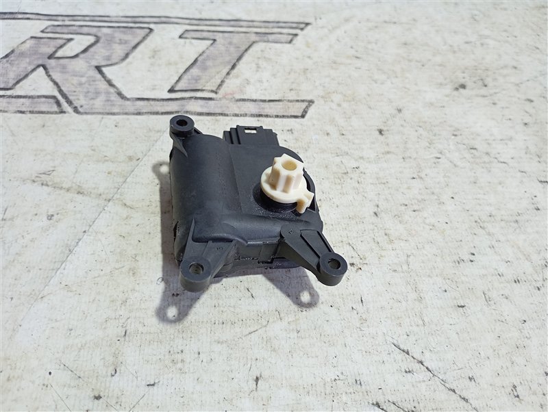 Сервопривод заслонки печки Volkswagen Passat 2012 B7