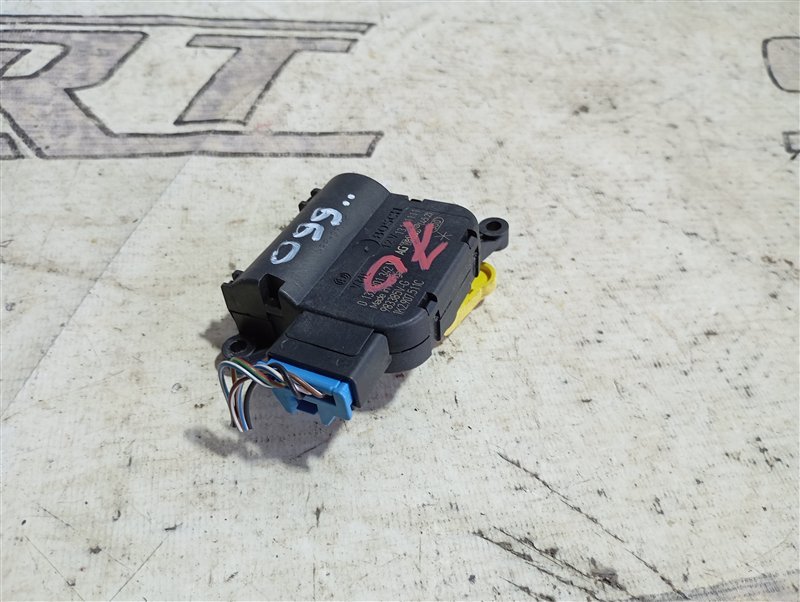 Сервопривод заслонки печки Volkswagen Passat 2012 B7