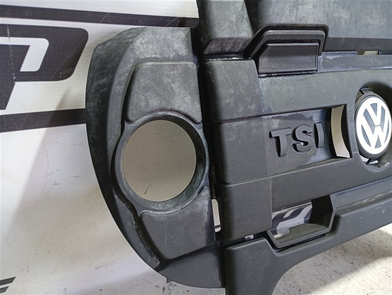 Крышка двигателя декоративная Volkswagen Touran 2011 1T