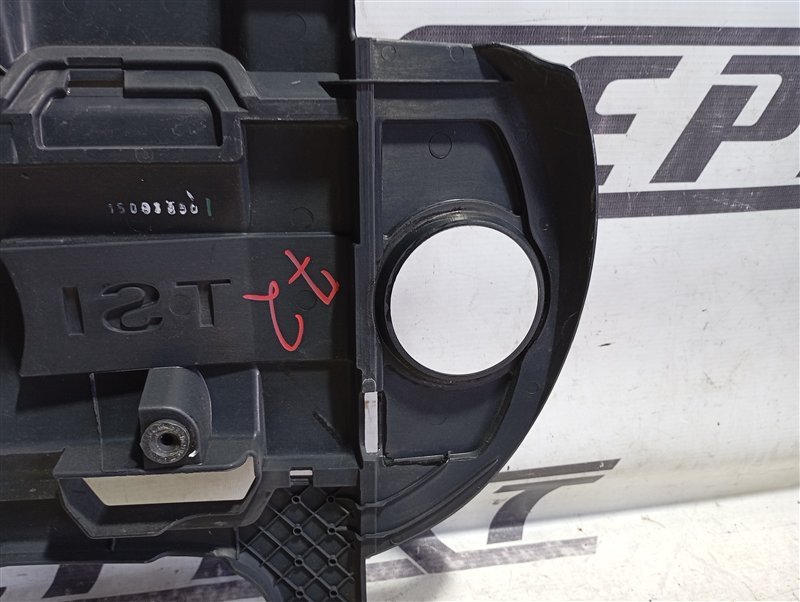 Крышка двигателя декоративная Volkswagen Touran 2011 1T