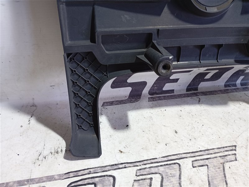 Крышка двигателя декоративная Volkswagen Touran 2011 1T