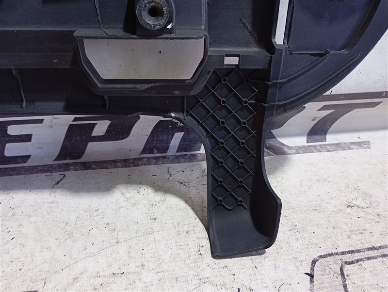 Крышка двигателя декоративная Volkswagen Touran 2011 1T