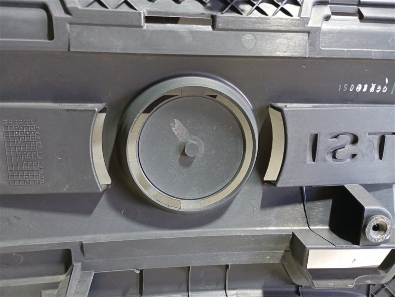 Крышка двигателя декоративная Volkswagen Touran 2011 1T