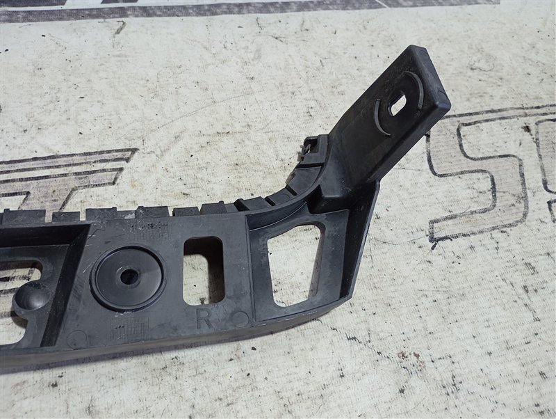 Кронштейн бампера Volkswagen Touran 2011 1T