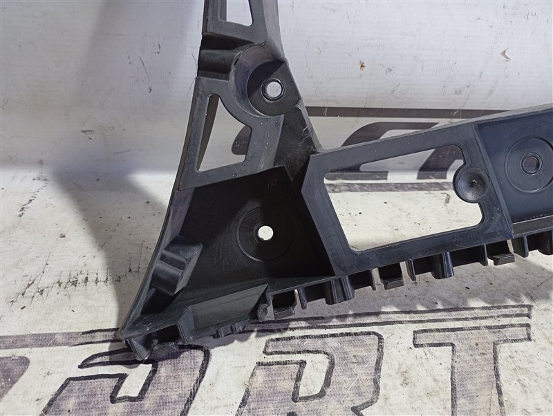 Кронштейн бампера Volkswagen Touran 2011 1T