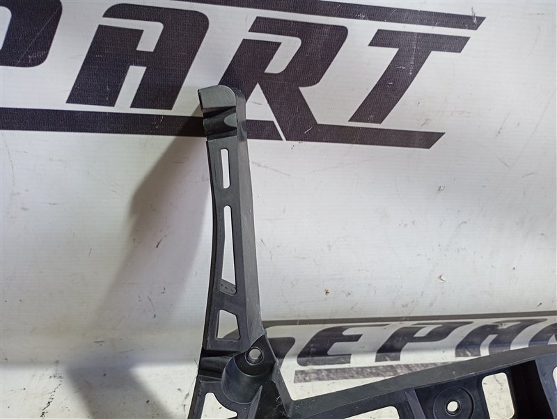 Кронштейн бампера Volkswagen Touran 2011 1T