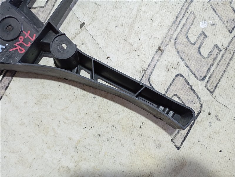 Кронштейн бампера Volkswagen Touran 2011 1T