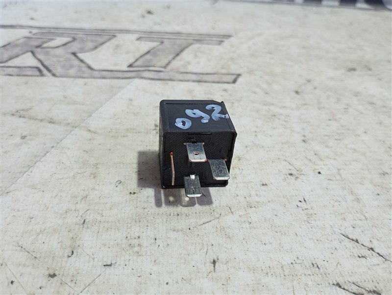 Реле Audi A3 2009 8P