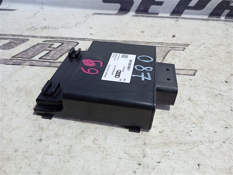 Стабилизатор напряжения Audi A6 2013 C7