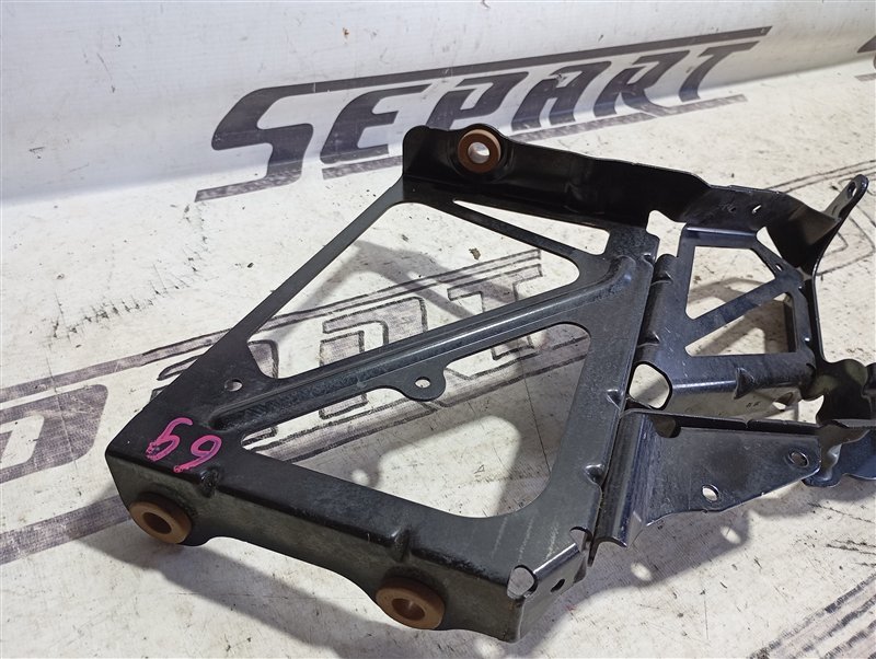 Кронштейн радиатора Audi A6 2013 C7