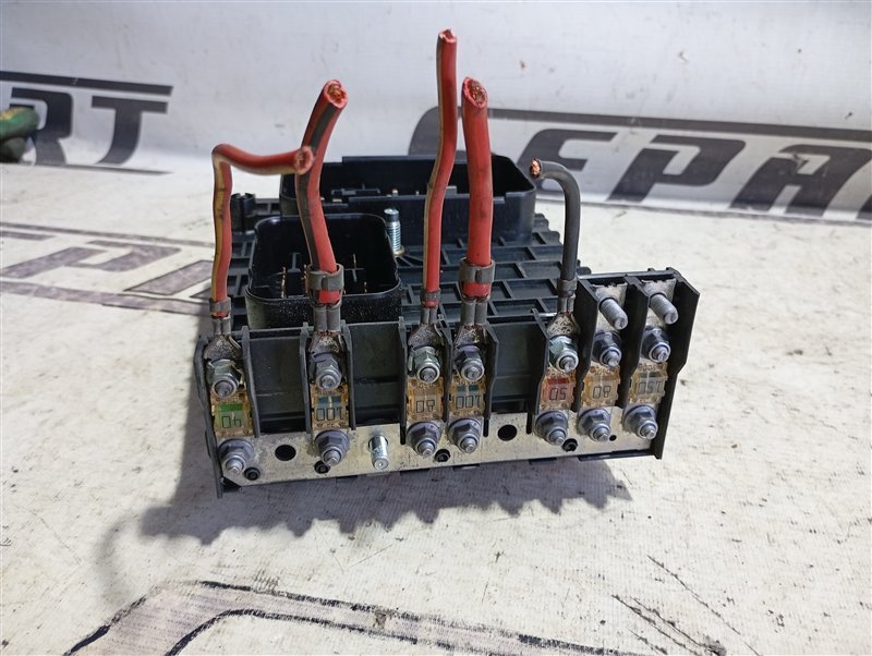 Блок предохранителей Volkswagen Passat 2006 B6