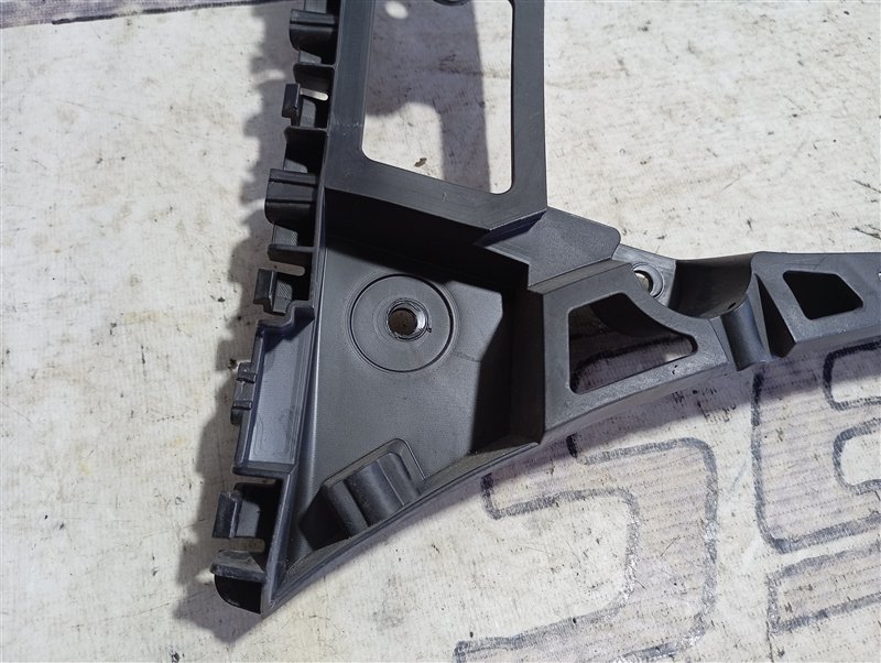 Кронштейн бампера Volkswagen Touran 2011 1T