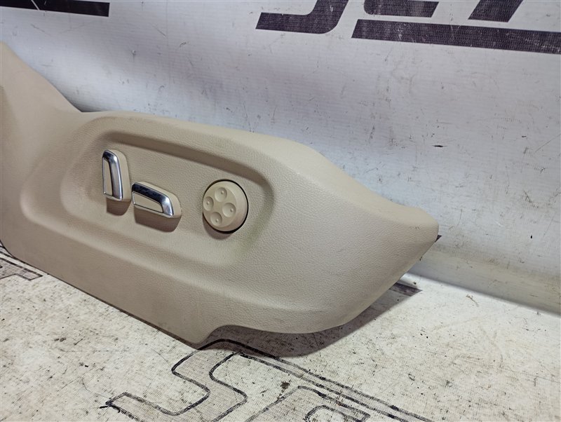 Кнопки регулировки сиденья Audi Q5 2013 8R