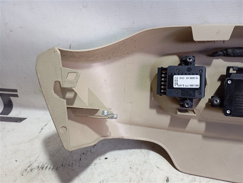 Кнопки регулировки сиденья Audi Q5 2013 8R