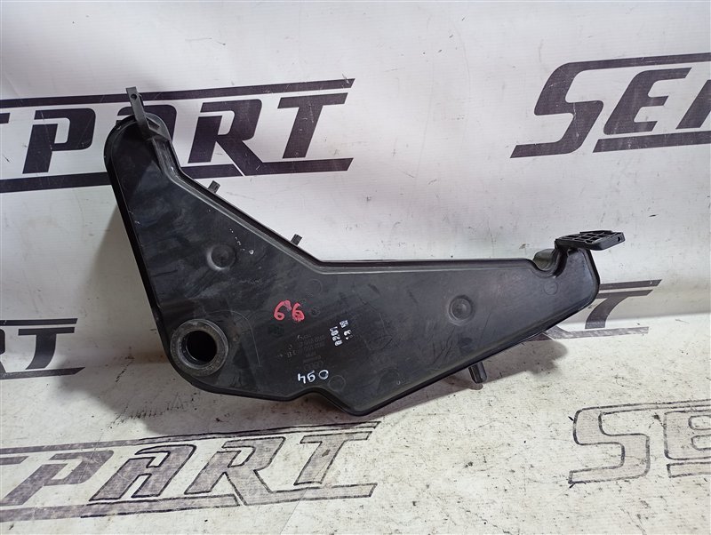 Бачок омывателя Audi Q5 2013 8R