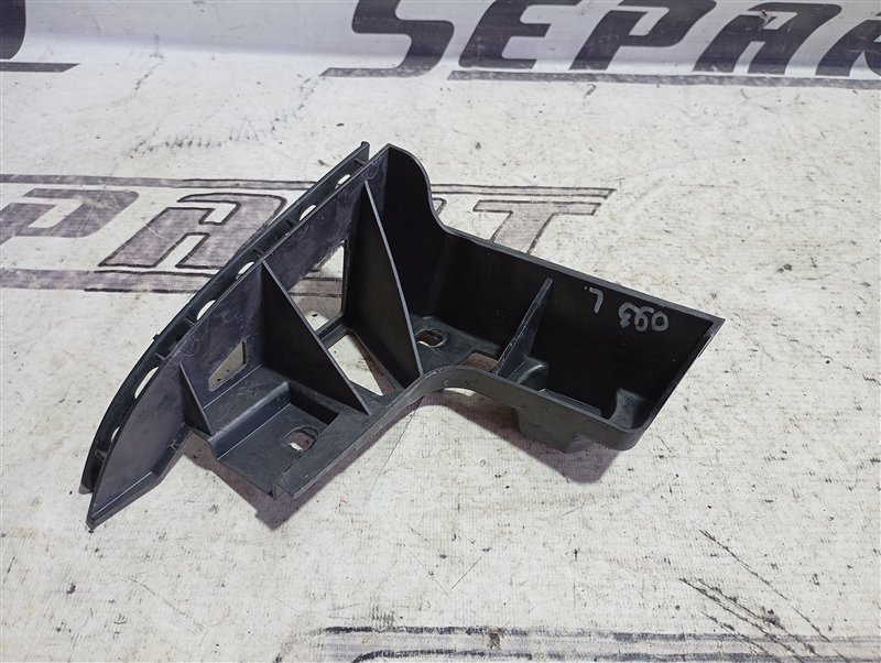 Кронштейн бампера Volkswagen Touran 2011 1T