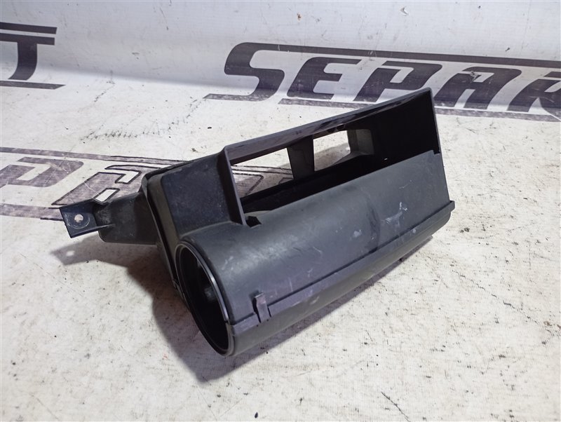 Воздухозаборник Volkswagen Passat 2008 B6