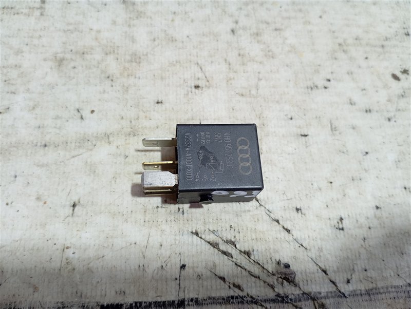 Реле Volkswagen Touran 2011 1T