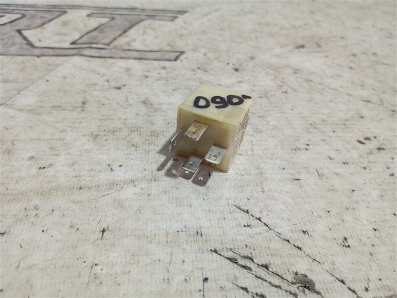 Реле Volkswagen Passat 2002 B5