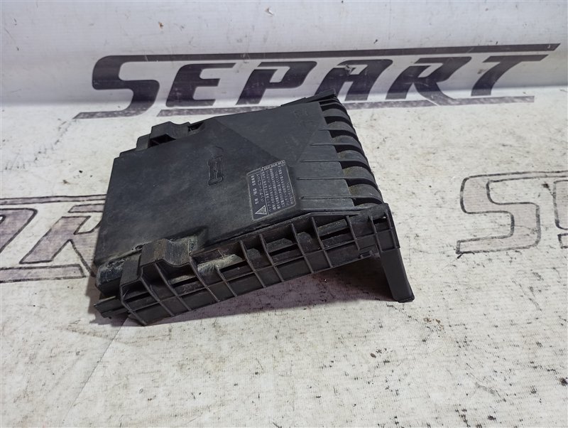 Крышка блока предохранителей Volkswagen Touran 2011 1T