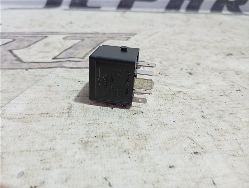 Реле Volkswagen Touran 2011 1T