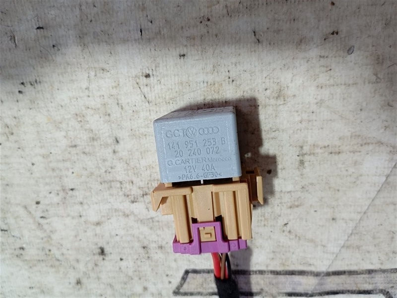 Реле Volkswagen Passat 2002 B5