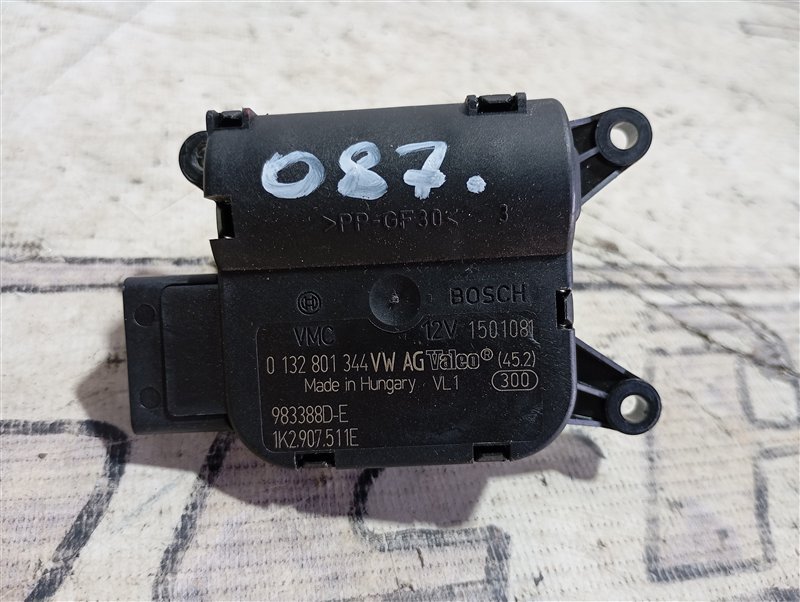 Сервопривод заслонки печки Volkswagen Passat 2008 B6