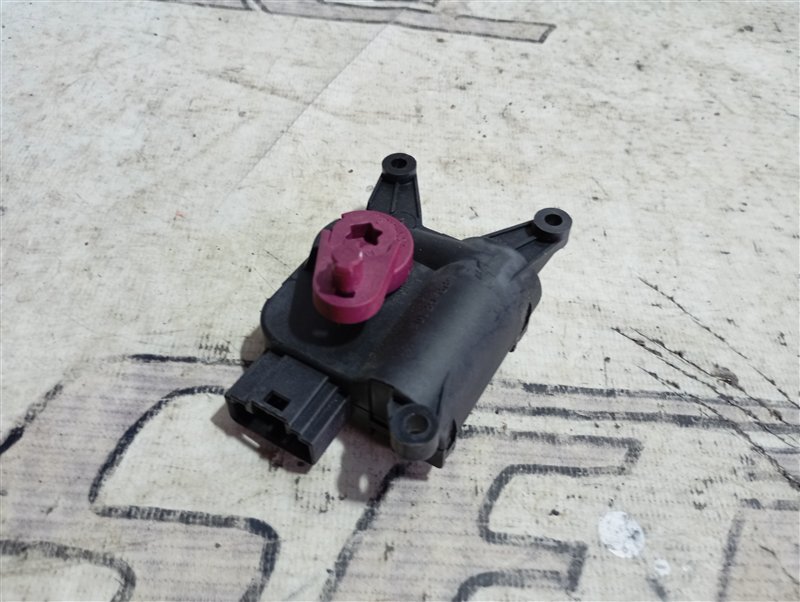 Сервопривод заслонки печки Volkswagen Passat 2008 B6