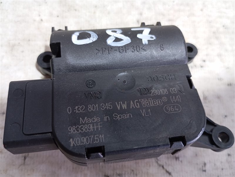 Сервопривод заслонки печки Volkswagen Passat 2008 B6