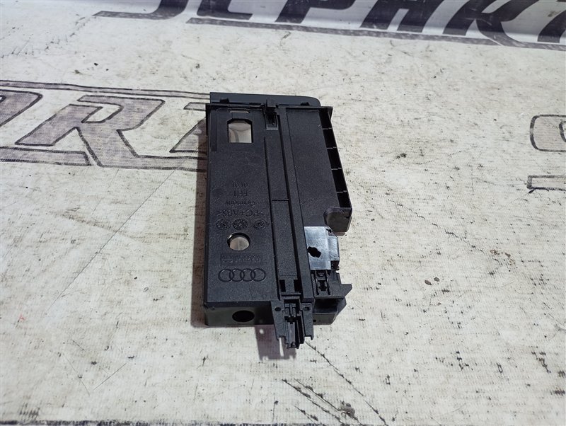 Визитница Audi A3 2009 8P