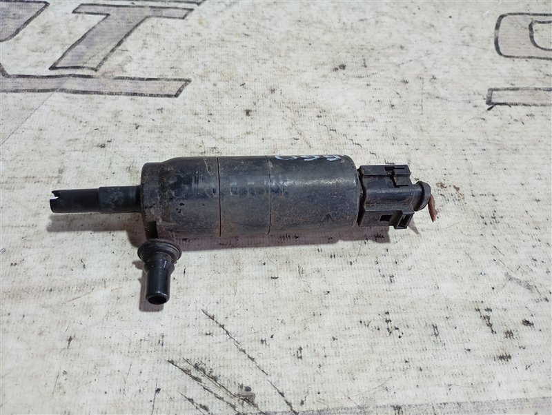 Насос омывателя фар Volkswagen Passat 2012 B7