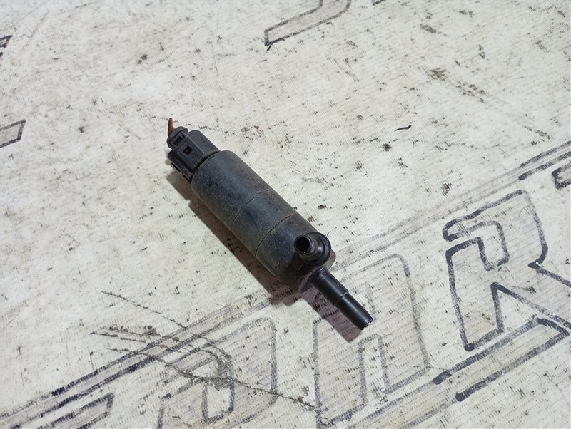 Насос омывателя фар Volkswagen Passat 2012 B7