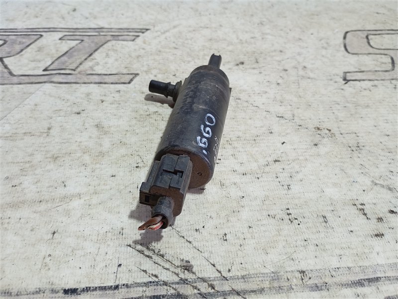 Насос омывателя фар Volkswagen Passat 2012 B7