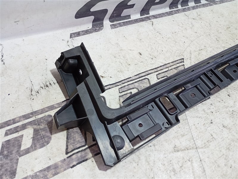 Кронштейн бампера Volkswagen Passat 2008 B6