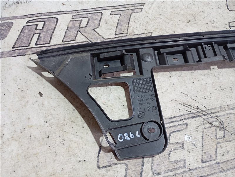 Кронштейн бампера Volkswagen Passat 2008 B6