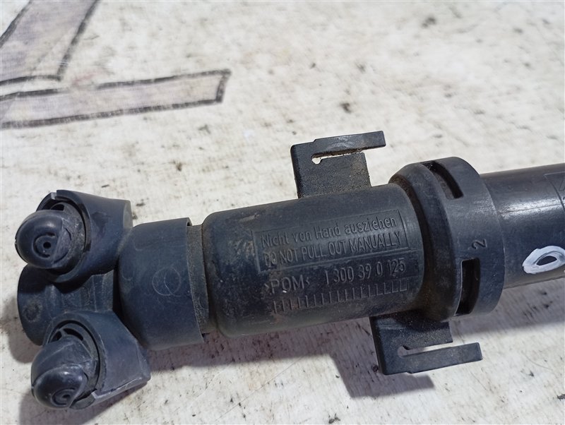 Форсунка омывателя фар Audi A3 2009 8P