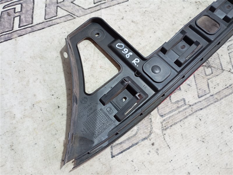 Кронштейн бампера Volkswagen Passat 2006 B6