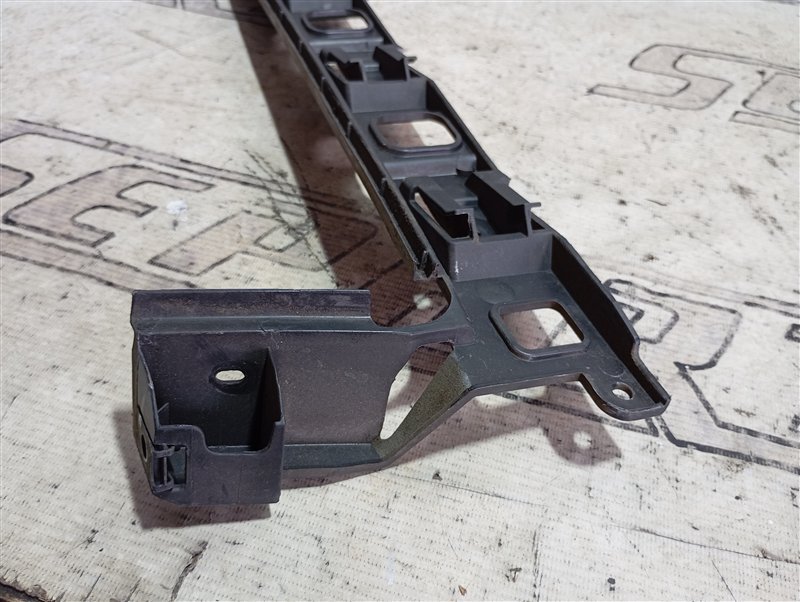 Кронштейн бампера Volkswagen Passat 2006 B6