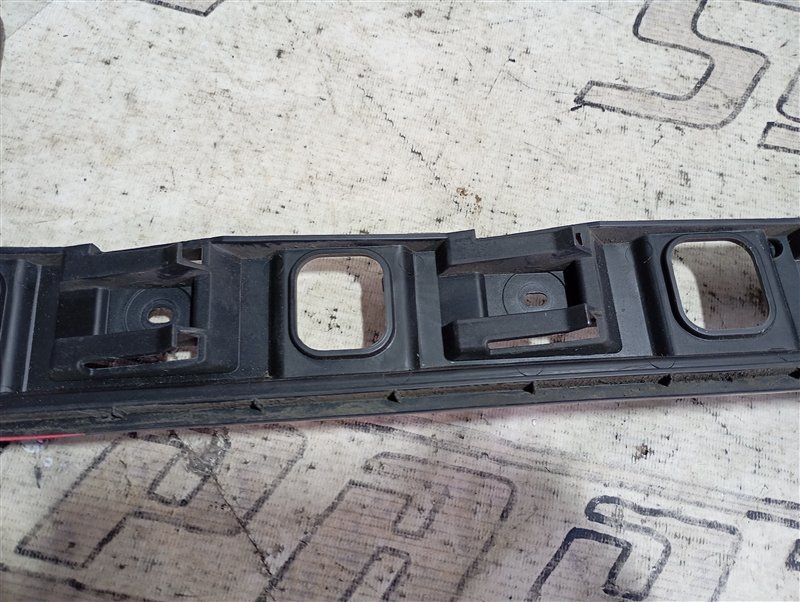 Кронштейн бампера Volkswagen Passat 2006 B6