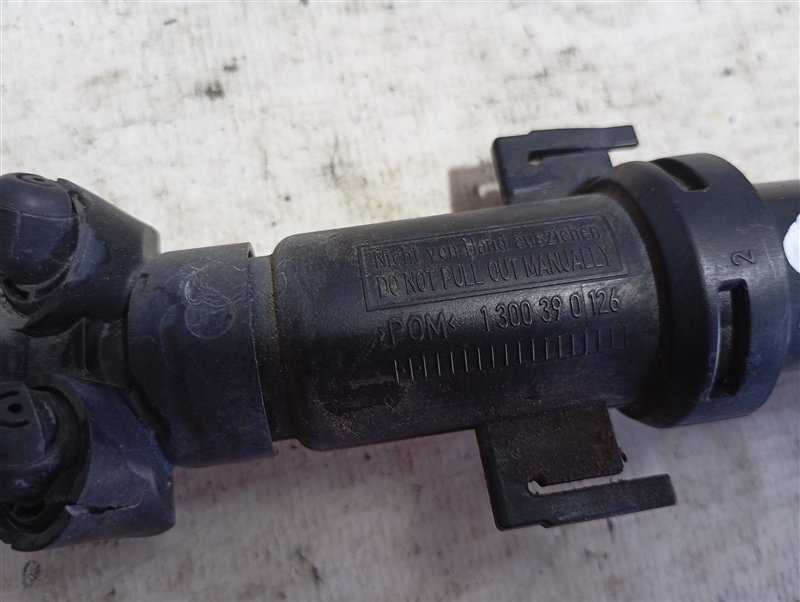 Форсунка омывателя фар Audi A3 2009 8P