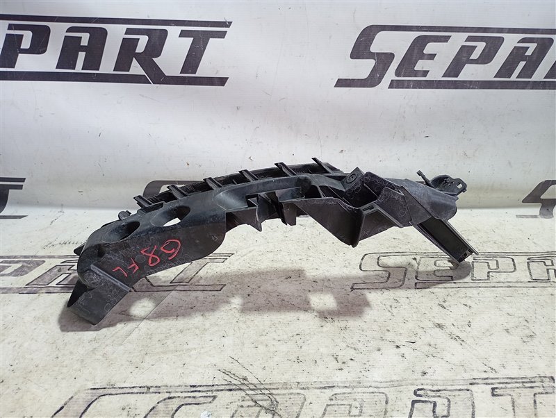 Кронштейн фары Audi A3 2009 8P