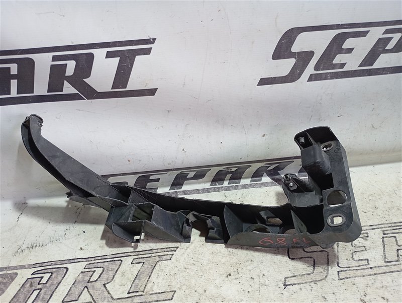 Кронштейн фары Audi A3 2009 8P