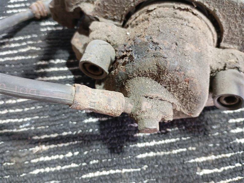 Суппорт тормозной Volkswagen Passat R Line 2010 B6